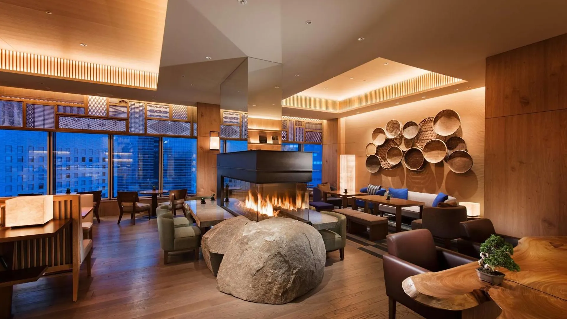 Hotel Conrad Tokyo 5*,  Giappone