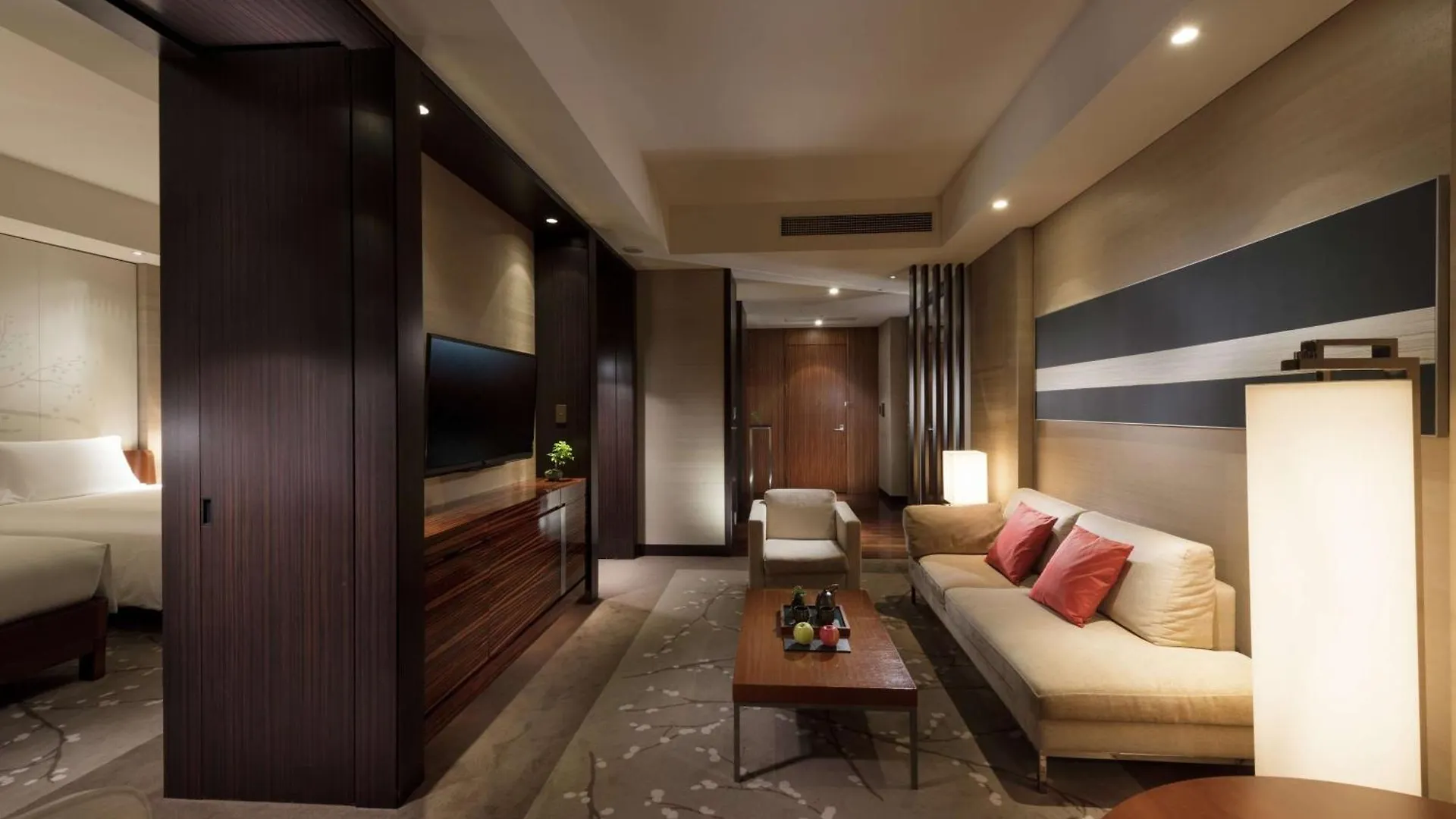 Hotel Conrad Tokyo 5*,