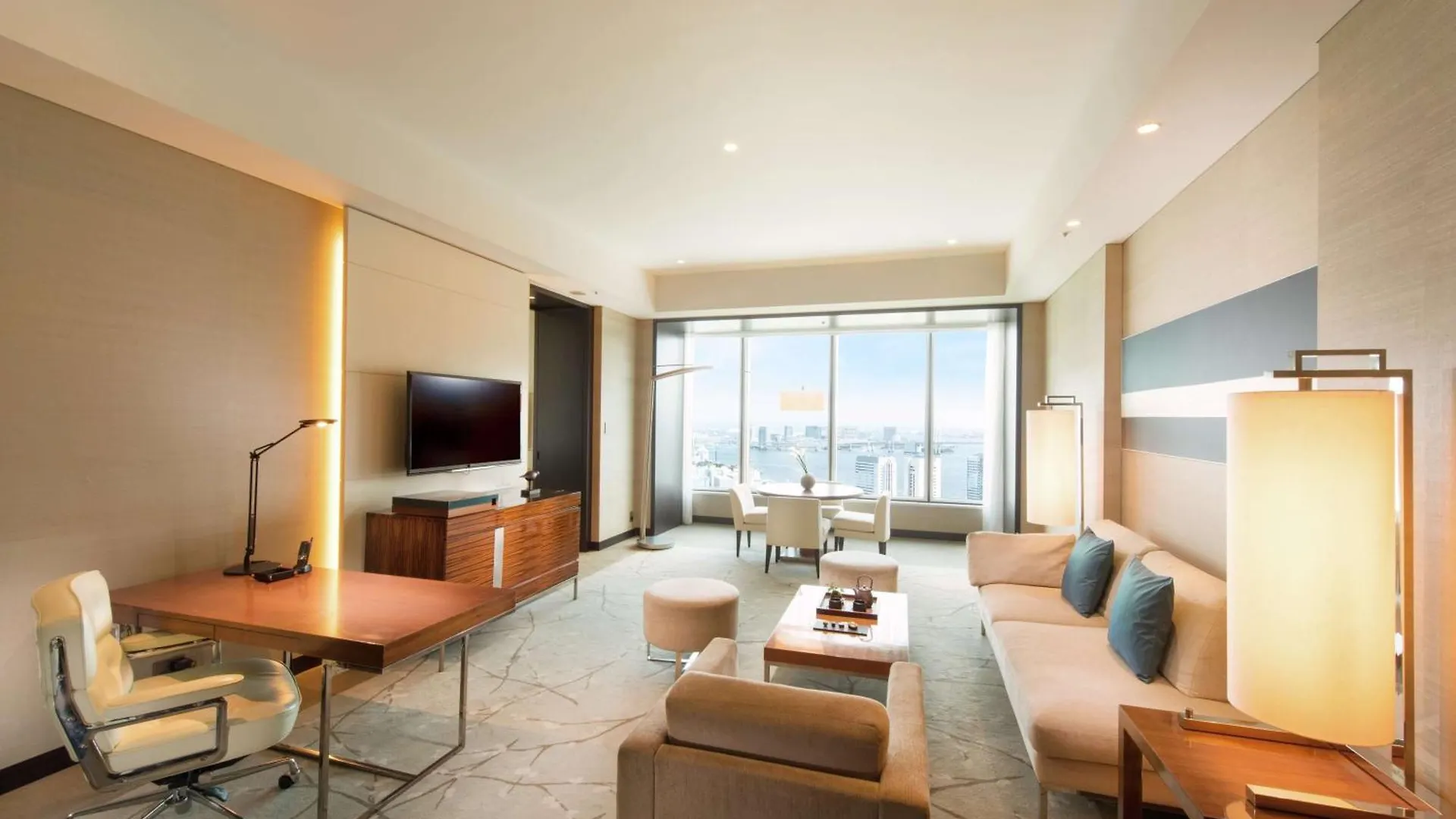 Conrad Tokyo Otel