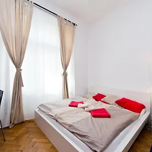 budget-apartment.praguehotelsweb.com/