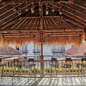 nuka-beach-inn.hotelsseminyak.net/