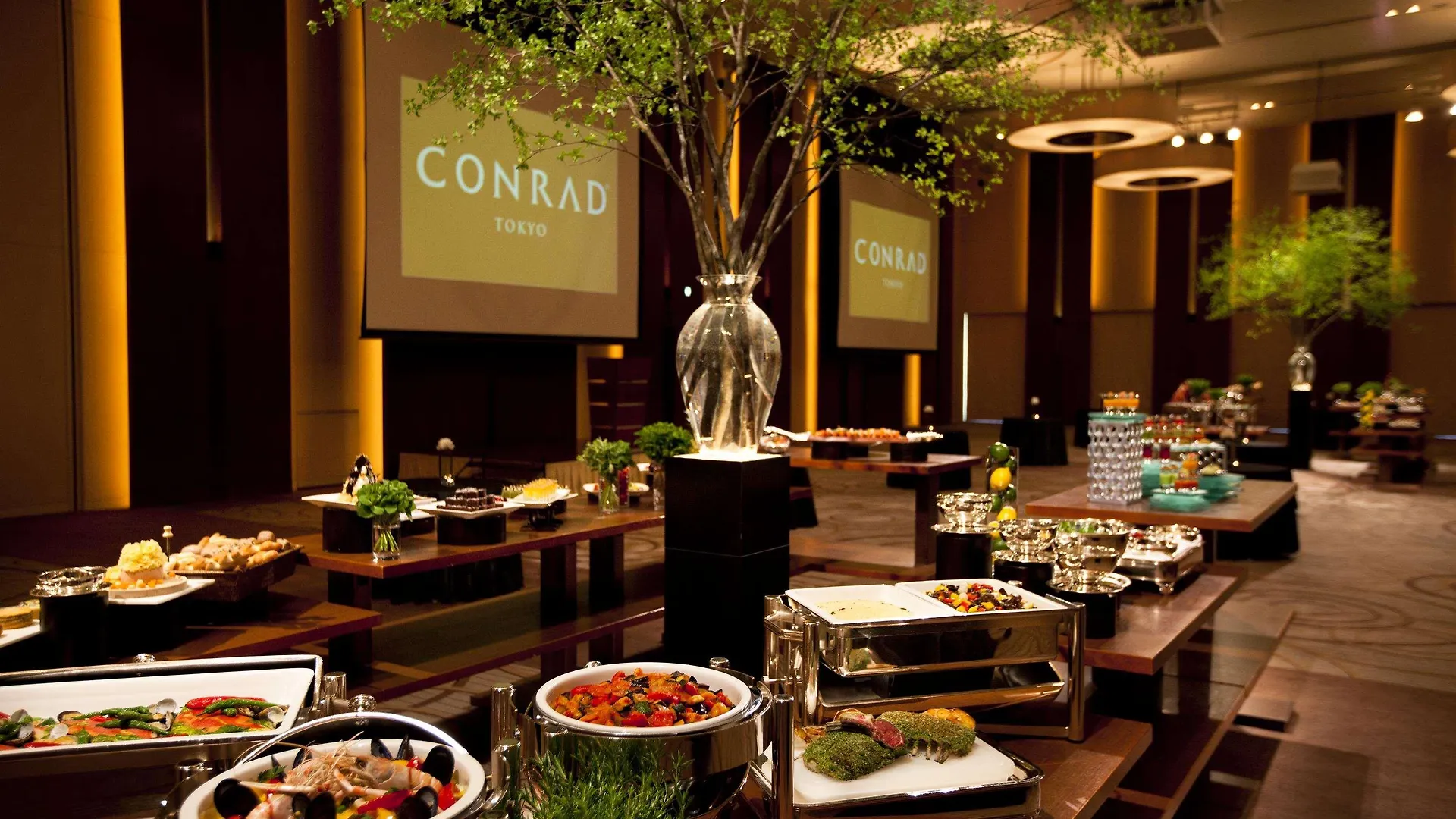 Conrad Tokyo Hotel