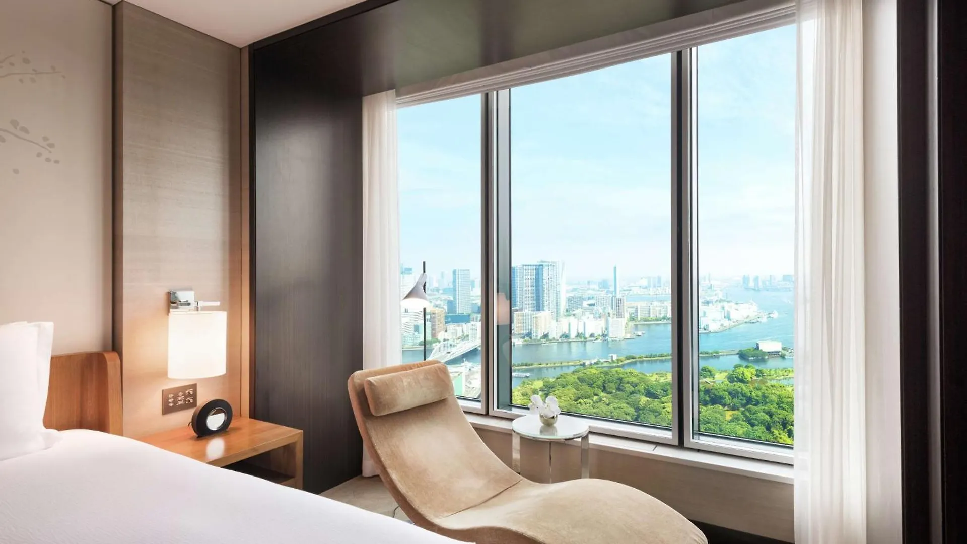 Conrad Tokyo Hotel