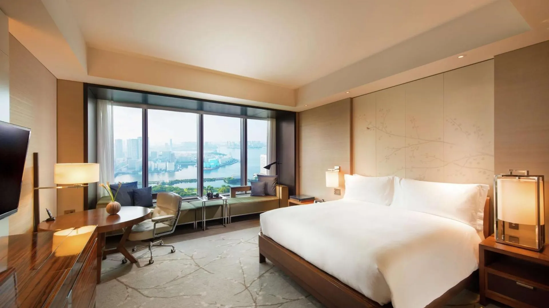 Conrad Tokyo Hotel