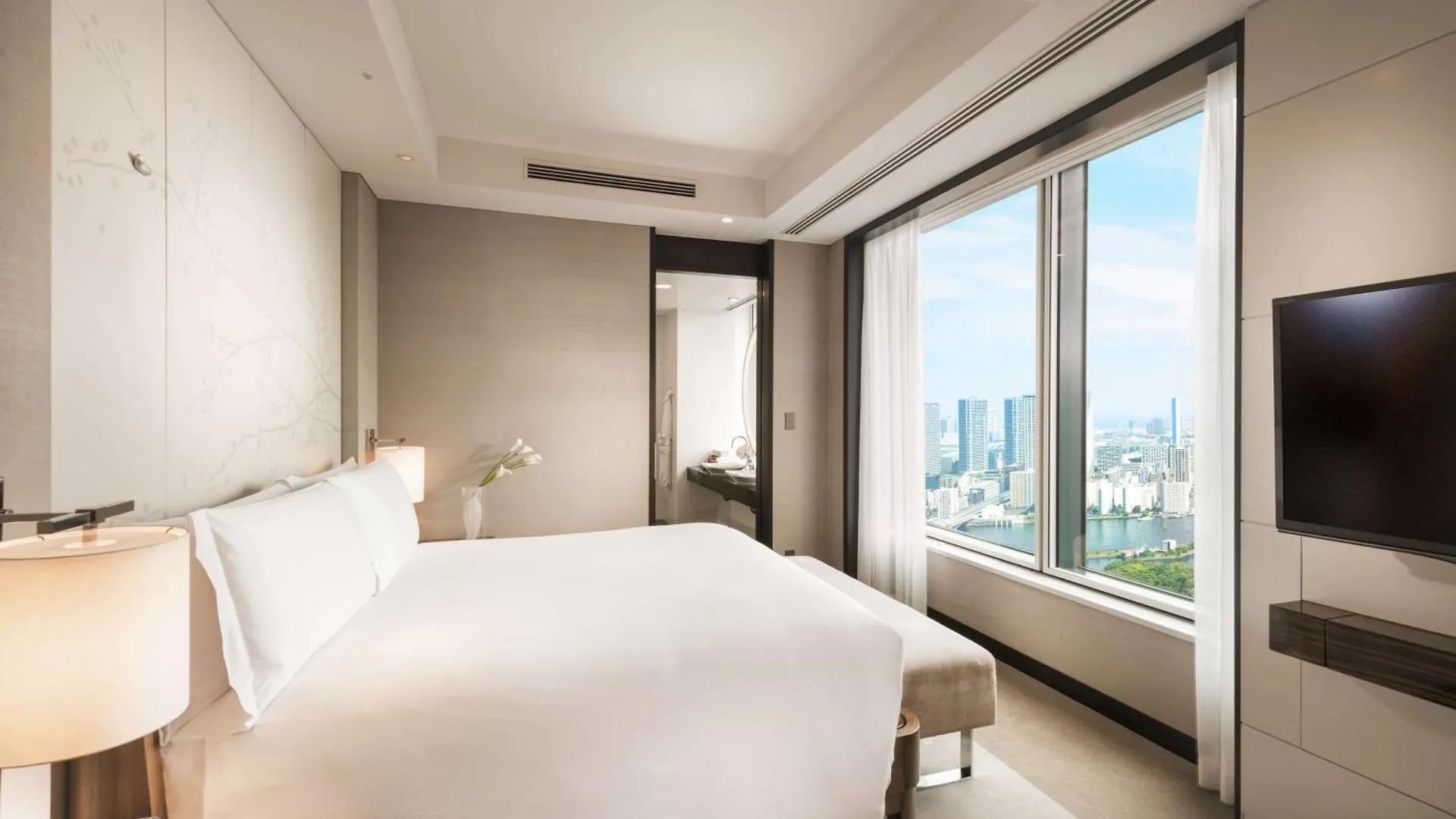 Conrad Tokyo Hotel