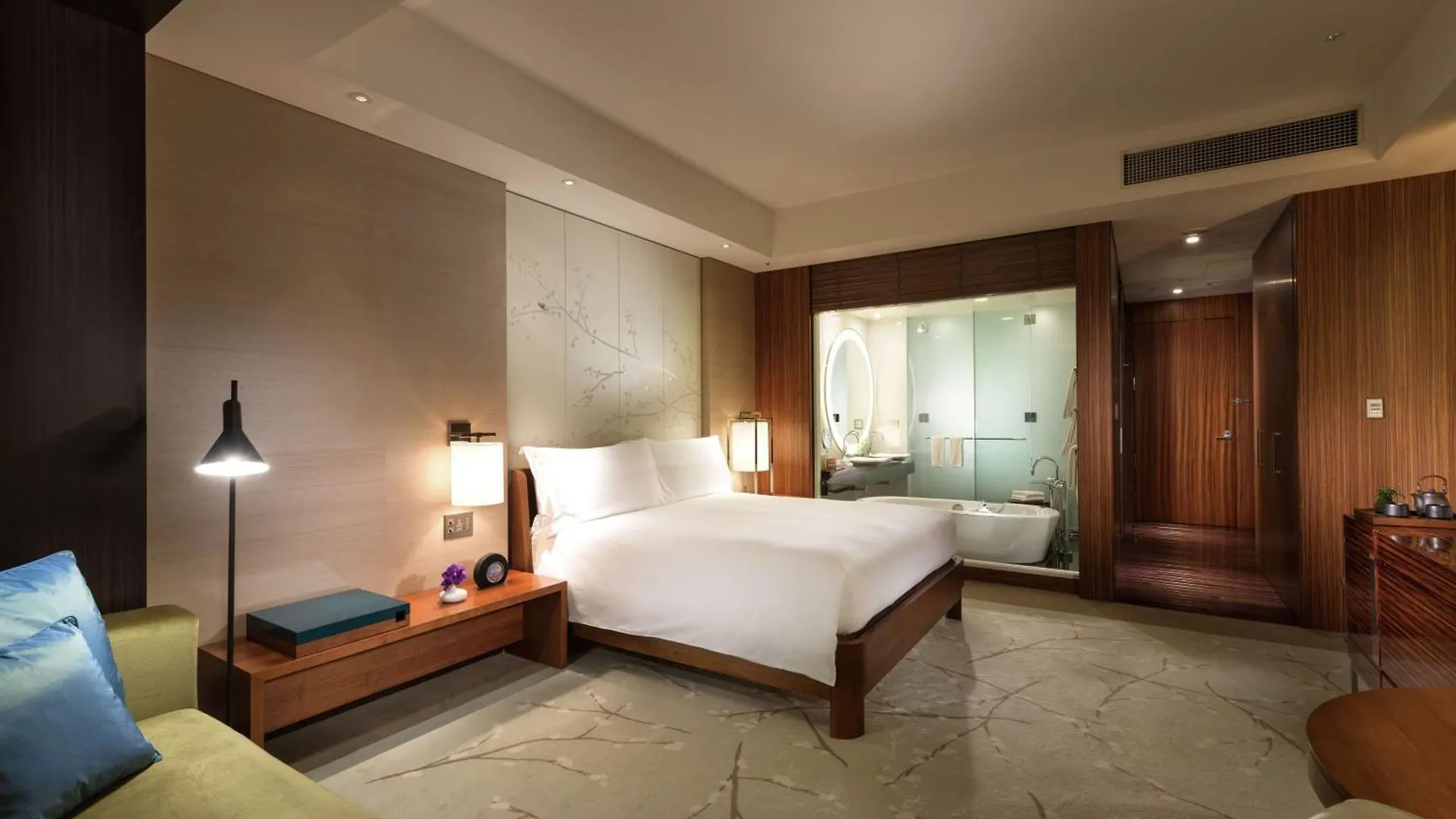Conrad Tokyo Hotel