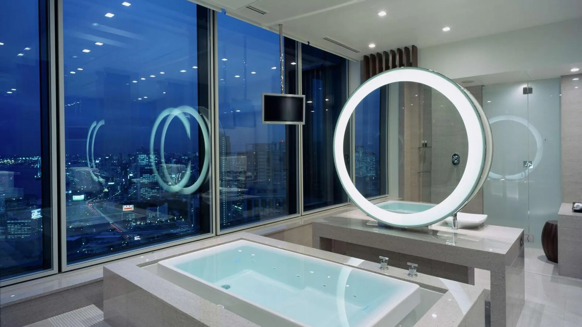 Conrad Tokyo Hotel