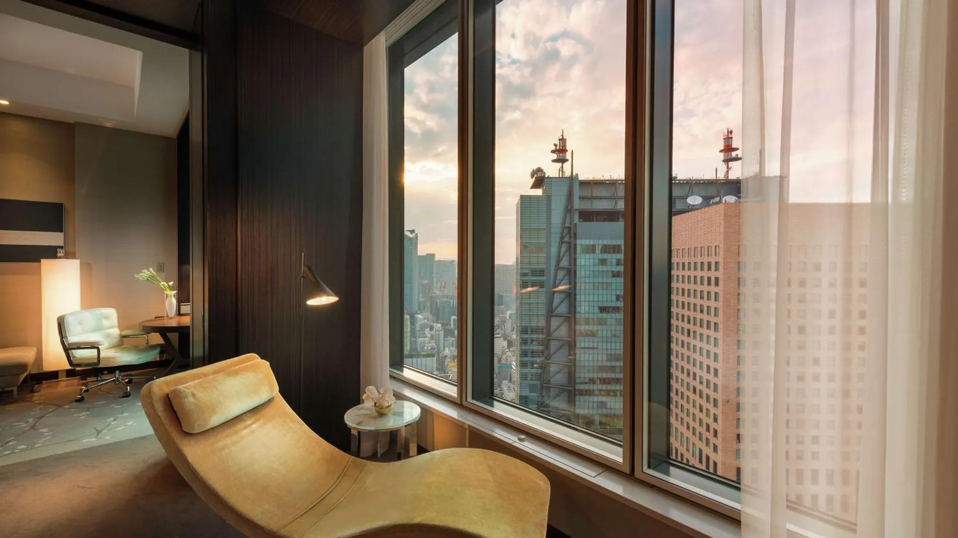 Conrad Tokyo Hotel