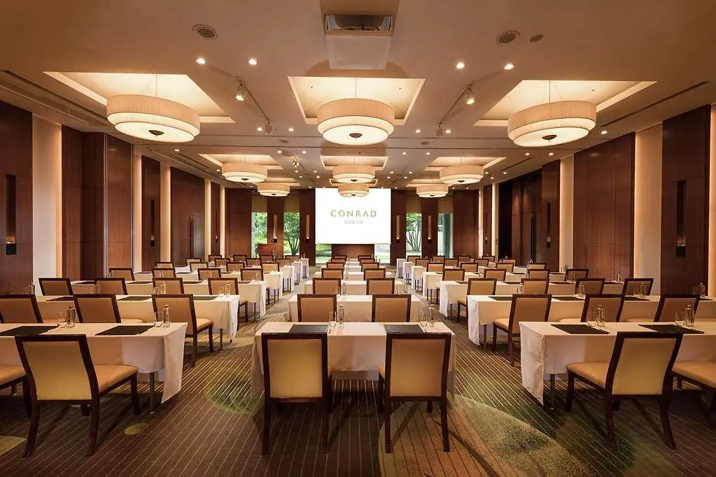 *****  Hotel Conrad Tokio Japón