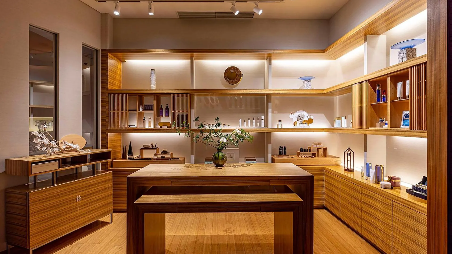 Conrad Tokyo Hotel